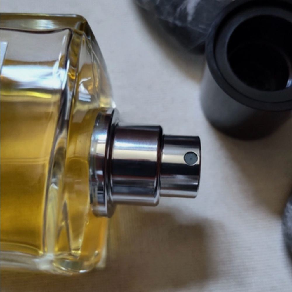 CHANEL Sycomore with Vibrant Yellow Hue 75ml - Picture 3 of 7